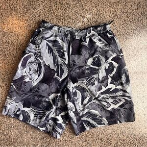 lululemon athletica 7” Lined Black and Gray Athletic Shorts